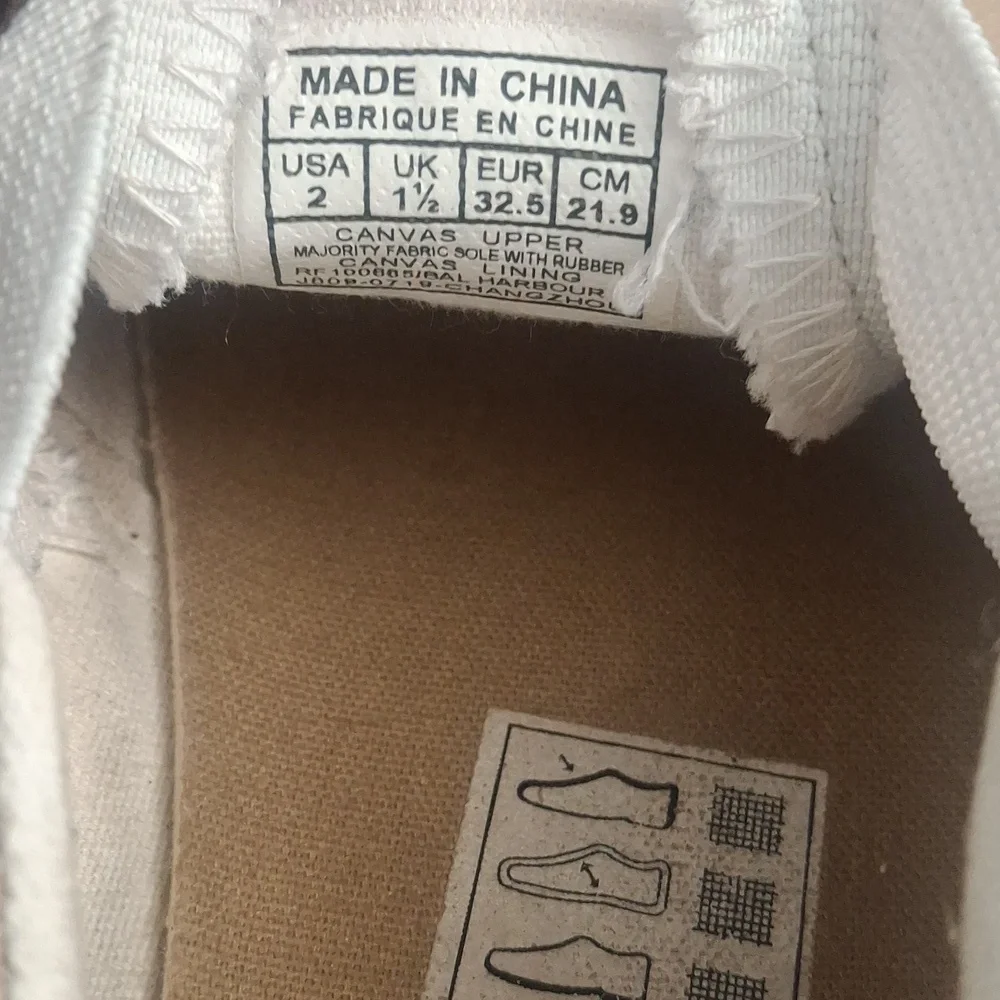 Youth /Ralph Lauren Beige Slip-On Shoes- Child Size 2